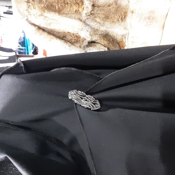 Cape - Picture 2 of 6